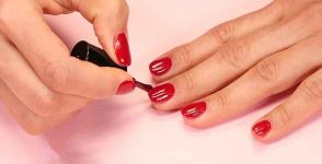 Semi-permanent nail polish