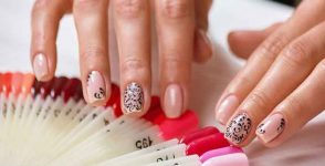 How to take care of your gel false nails that are coming off?